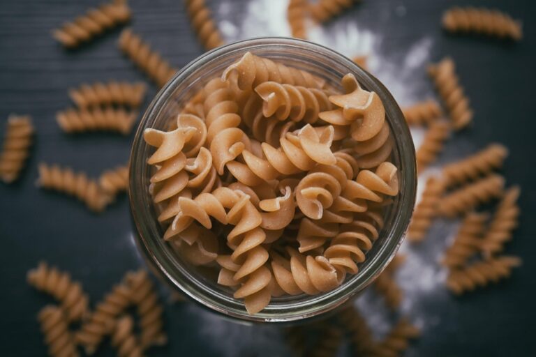 7 Meal Planning Ideas for Alternative Housing That Maximize Every Inch