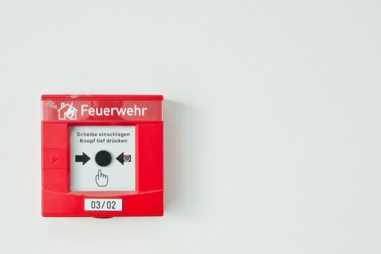 7 Ways to Maximize Safety with Smoke Detectors That Save Lives