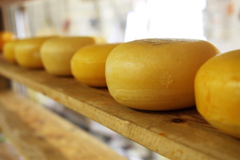 7 Space-Saving Ideas for Organizing Non-Perishable Food That Maximize Every Inch