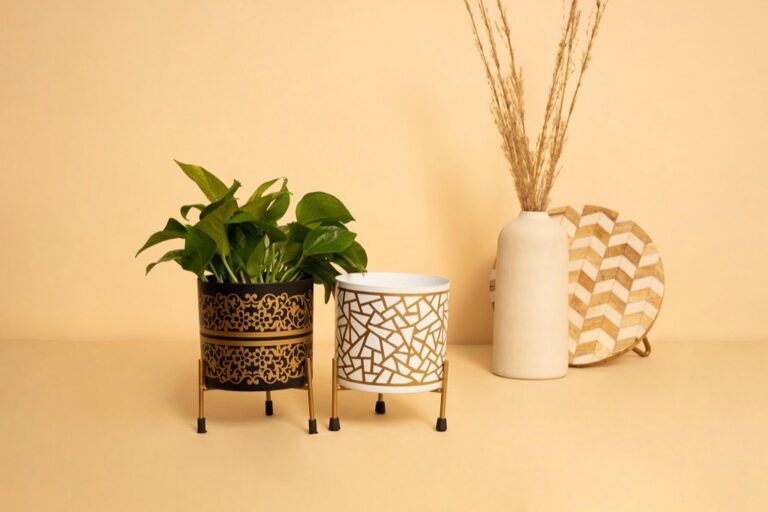 7 Ways to Maximize Vertical Space with Wall Planters That Transform Any Room