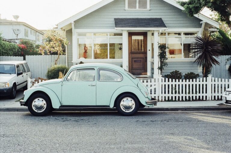 7 Tips for Parking in Residential Neighborhoods That Build Community