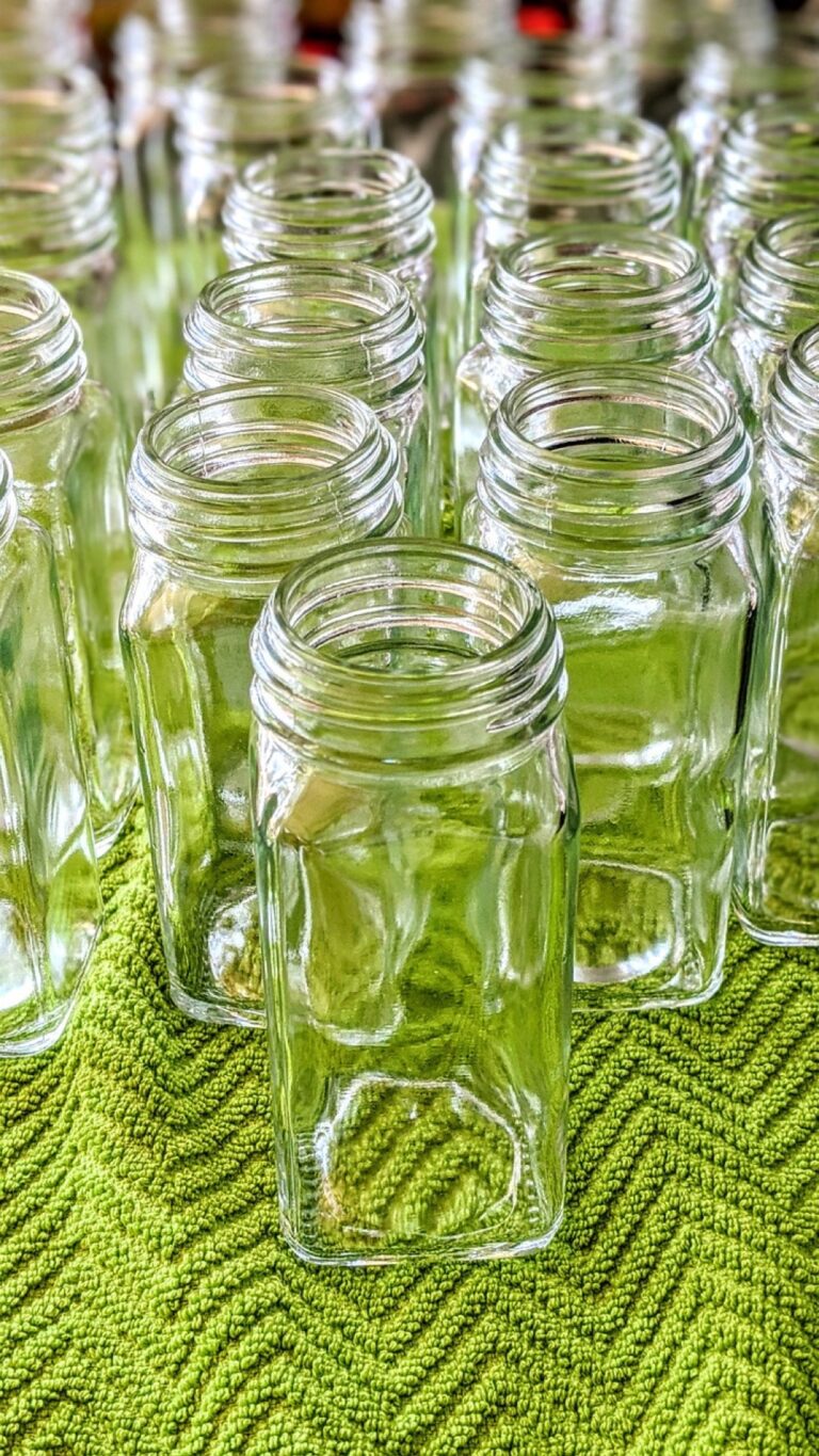 10 Space-Efficient Pet Food Storage Hacks That Maximize Every Inch