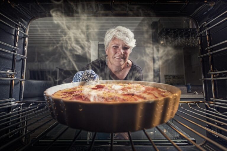 7 Techniques for Cooking Without Electricity That Support Self-Reliance
