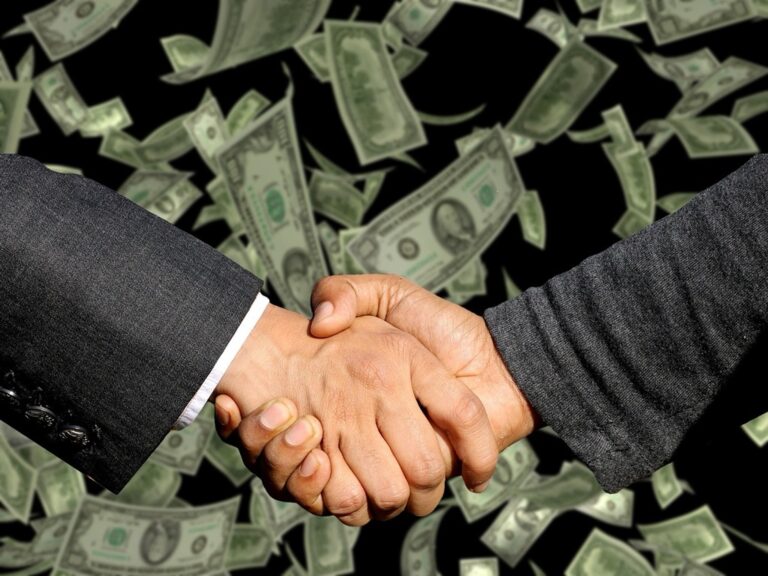 7 Ways to Establish Relationships with Landowners for Parking That Save Without Sacrifice