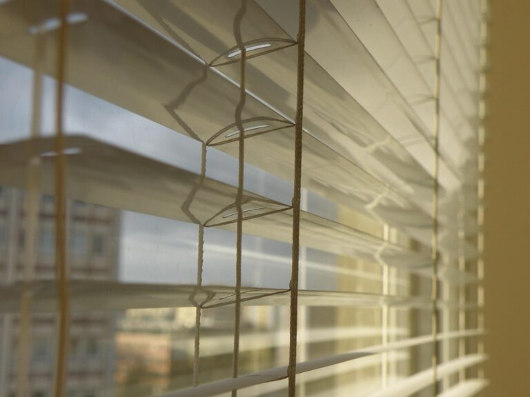7 Best Window Treatments for Tiny Homes That Maximize Every Inch
