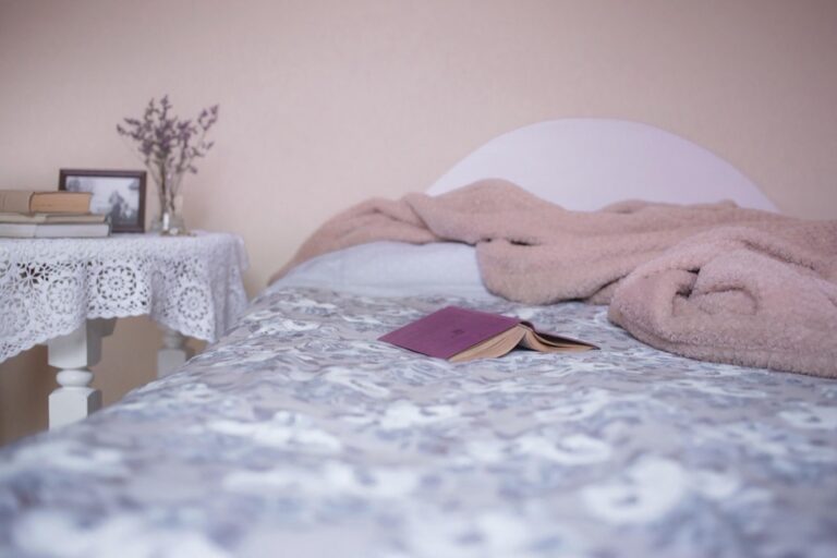 8 Space-Efficient Bedding Options for Overnight Guests That Maximize Every Inch