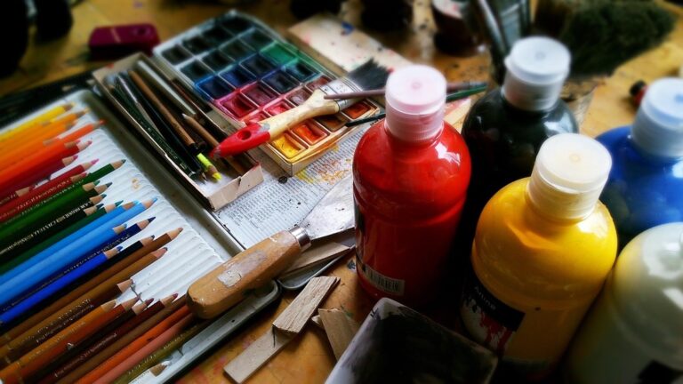 7 Ways to Organize Art Supplies in a Van That Maximize Every Inch