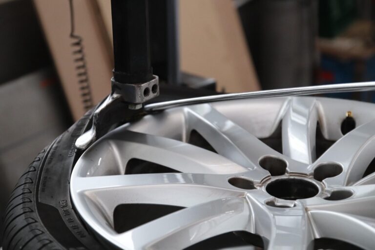 7 Tips for Mobile Tire Repair in Rural Areas That Save Lives