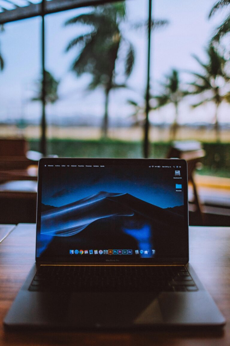 7 Best Portable Entertainment Options for Nomadic Lifestyles That Maximize Every Inch