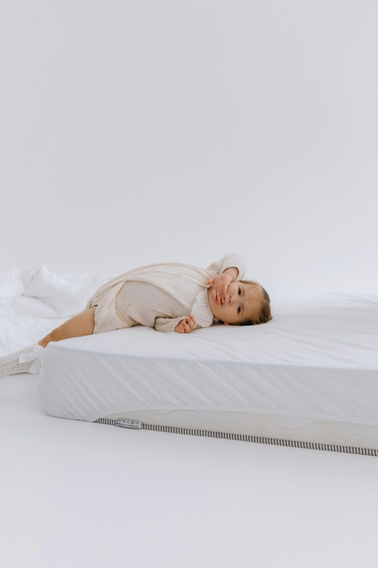 7 Benefits of White Noise Machines for Tiny Living That Maximize Comfort