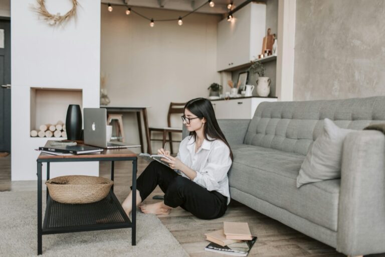 7 Best Tiny Home Technologies That Maximize Every Inch
