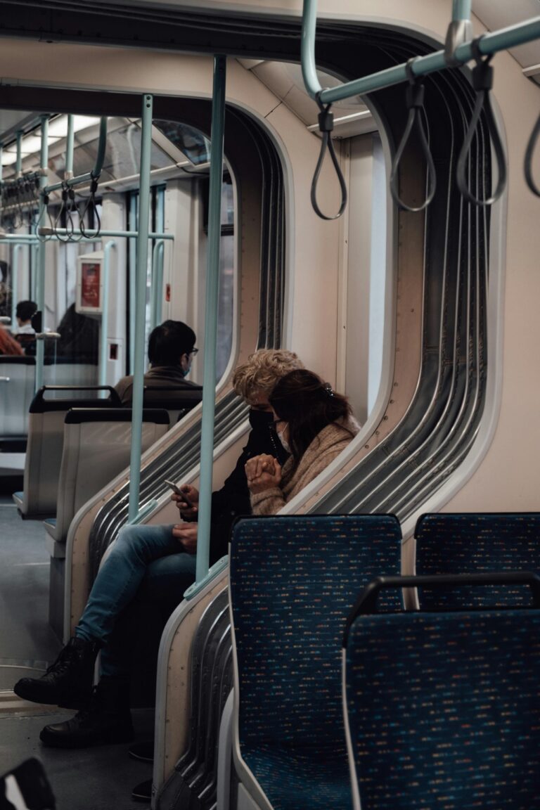 7 Locksmith Safety Tips for Nomadic Dwellers That Enable Freedom