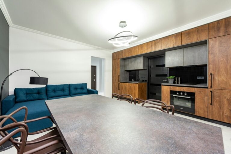 7 Effective Room Dividers for Open Floor Plans That Serve Multiple Needs
