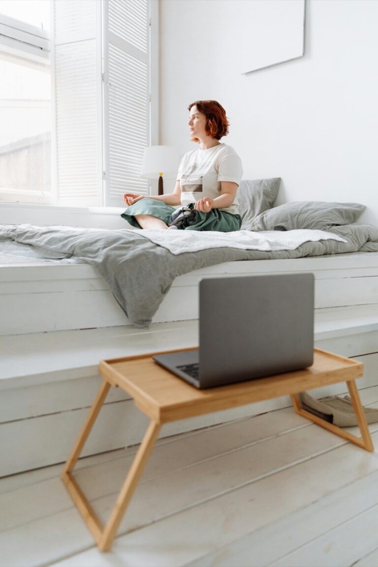 7 Ways to Optimize Airflow in Tiny Living Areas That Feel Spacious