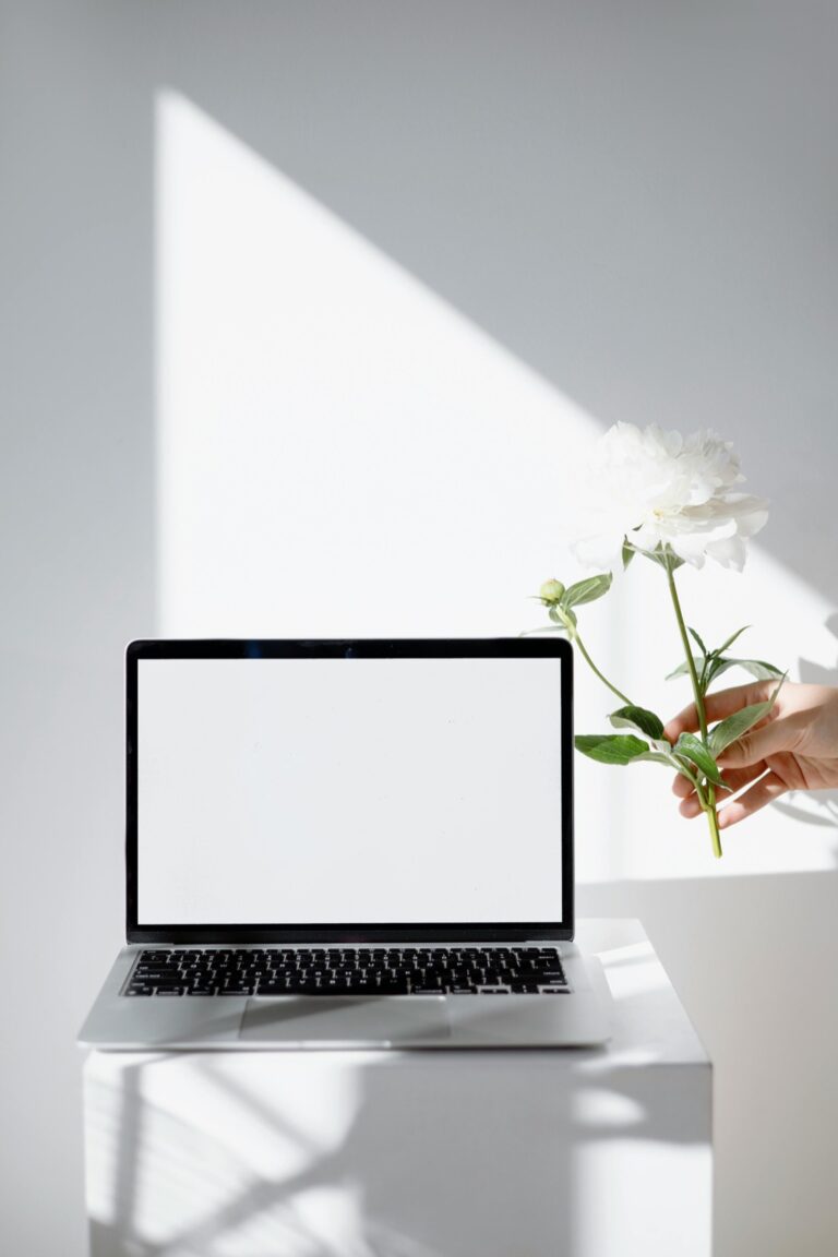 7 Strategies for Separating Work and Leisure Areas That Maximize Peace