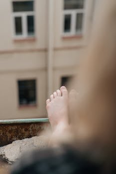 6 Best Outdoor Soundproofing Solutions For Apartments To Reclaim Your Peace
