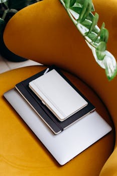 6 Best Home Office Furniture For Tiny Spaces That Serve Multiple Needs
