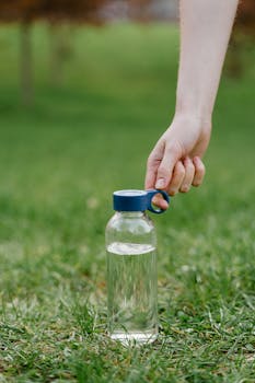 6 Best Lightweight Water Containers For Camping That Nomads Swear By